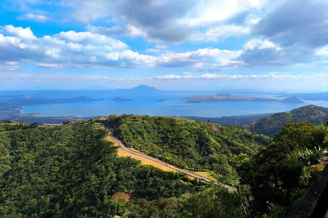 Tagaytay and Taal Volcano Boat Ride Adventure Tour - Discover the Charm of Tagaytay and Taal Volcano on a Full-Day Boat Tour