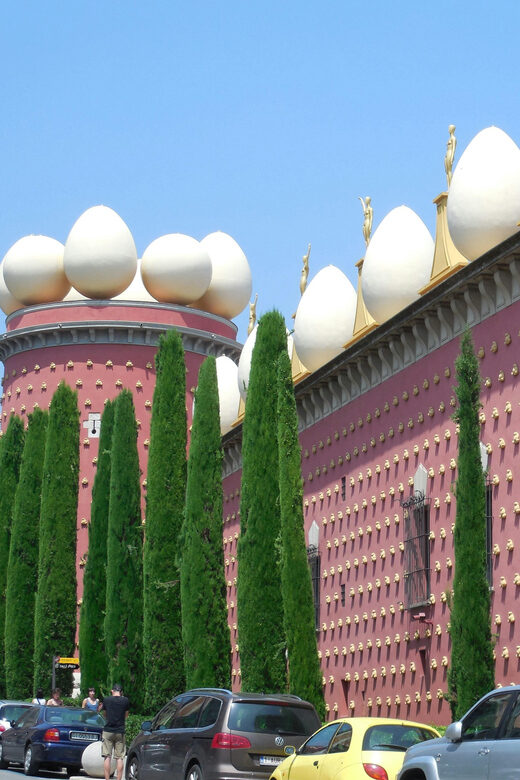 Tailored from Barcelona: Dali's museum & birthplace tour - Tasting Regional Flavors