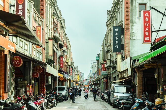 Taipei: Book A Local Host For 6 Hours - Exploring Taipei at Your Pace With a Private Local Guide