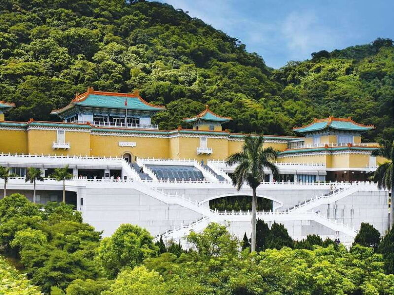 Taipei: Morning City Tour with National Palace Museum Entry - Analyzing the Value