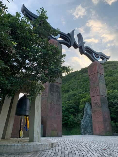 Taipei Private Spiritual Tour with Afternoon Tea & Cycling - Exploring Taiwan’s Calm and Coastal Corners