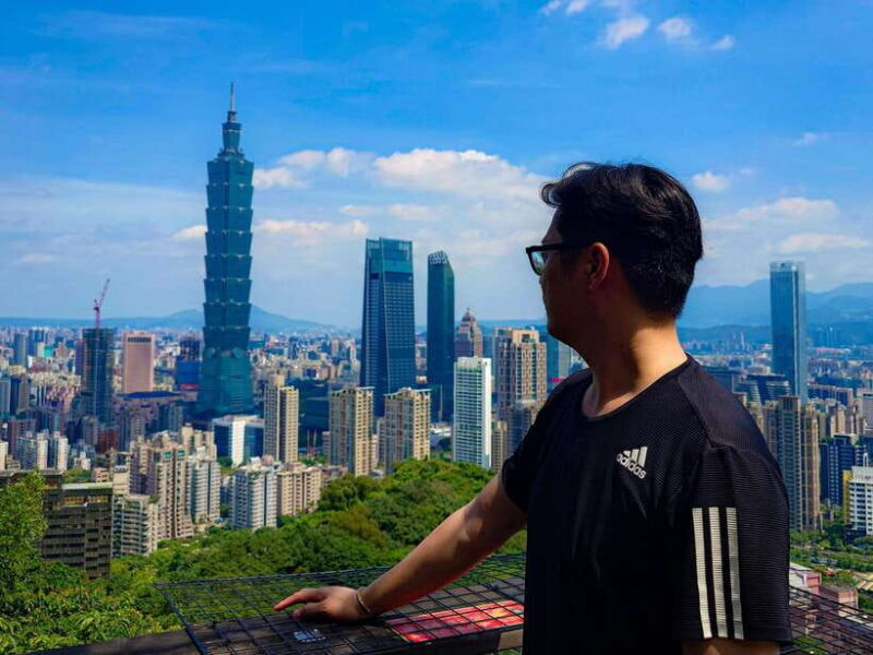 Taiwan Taipei: Half-day VIP Photoshoot Taiwan Photographer - Key Points