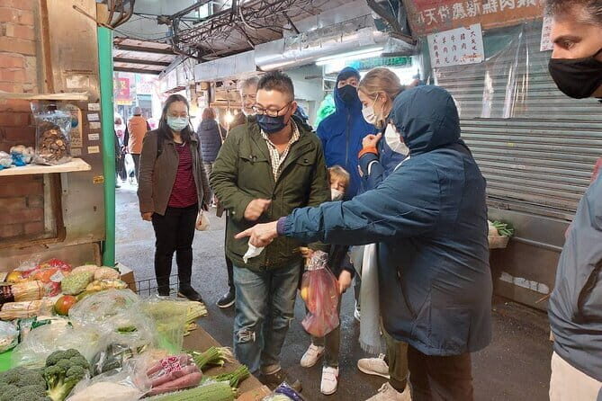 Taiwanese Cooking Class with Traditional Market Tour - Key Points