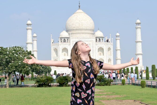 Taj Mahal, Agra Fort & Baby Taj tour from Delhi by Car with Meal - Key Points
