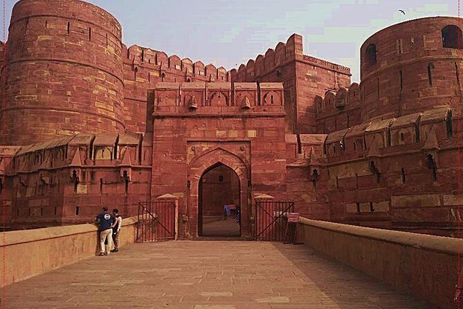 Taj Mahal, Agra Fort, & Fatehpur Sikri Day trip From Delhi by car - Who Will Appreciate This Tour?