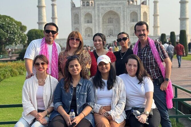 Taj Mahal and Agra Fort with 5*Star Lunch - Key Points