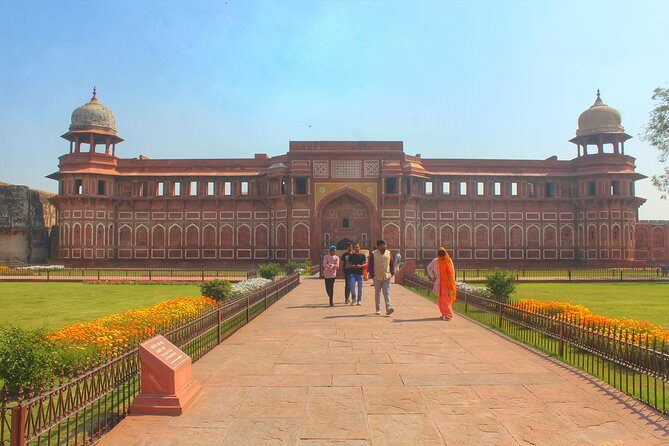 Taj Mahal and Fatehpur Sikri Tour from Delhi by Car - A Closer Look at the Itinerary