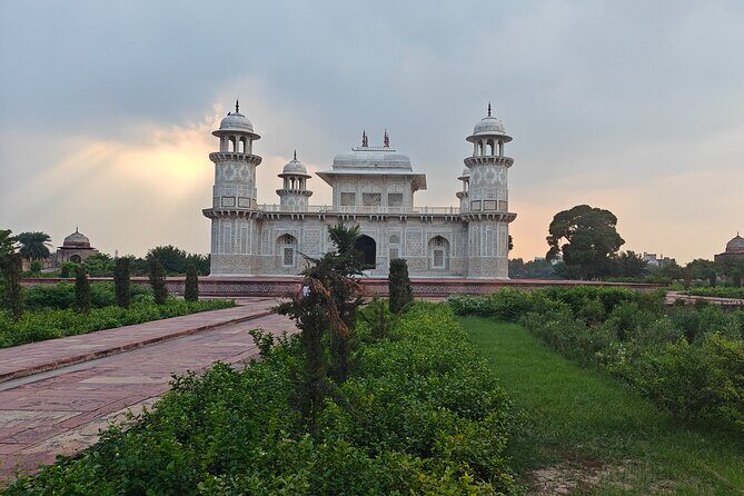 Taj Mahal Day Tour From Delhi by Car - A Deep Dive into the Taj Mahal Day Tour from Delhi