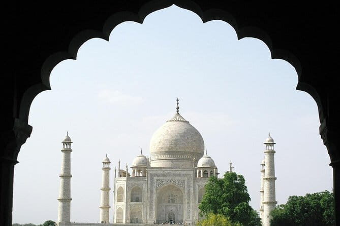 Taj Mahal Day Trip Including Same Day Flights from Mumbai - Quick Overview of the Taj Mahal Day Trip Including Same Day Flights from Mumbai