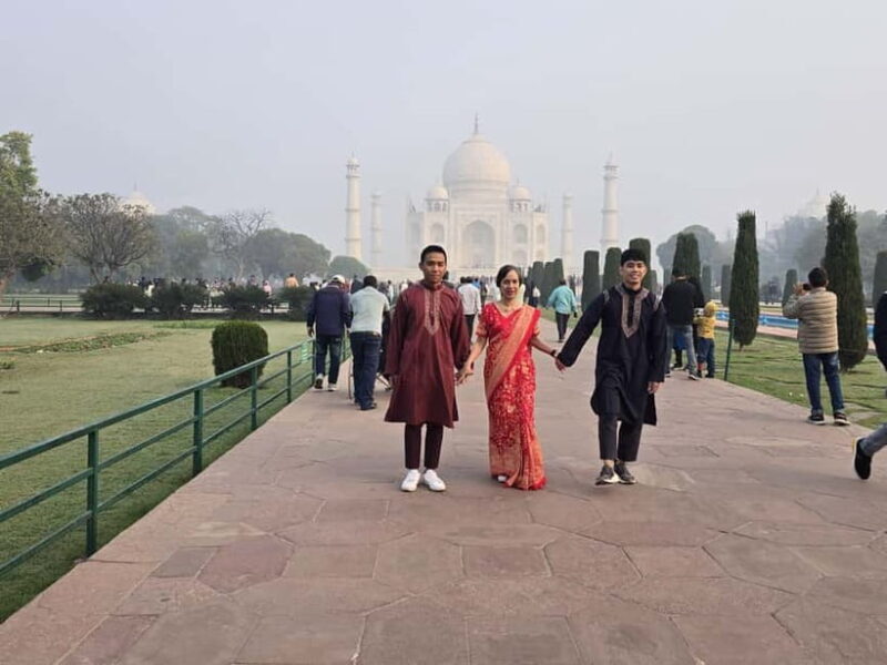 Taj Mahal: Guided Tour with Professional Photoshoot - Key Points