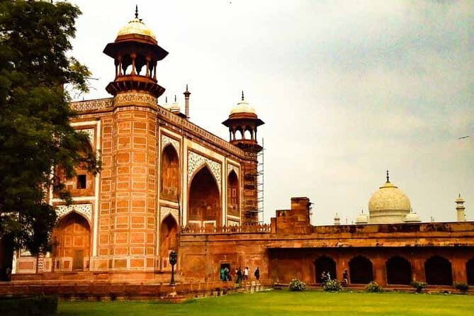 Taj Mahal Half Day Tour With Agra Fort & Baby Taj Visit - FAQ