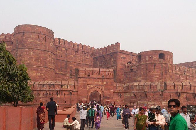 Taj Mahal Private Tour by Gatimaan Express Train - A Detailed Look at the Taj Mahal Private Tour