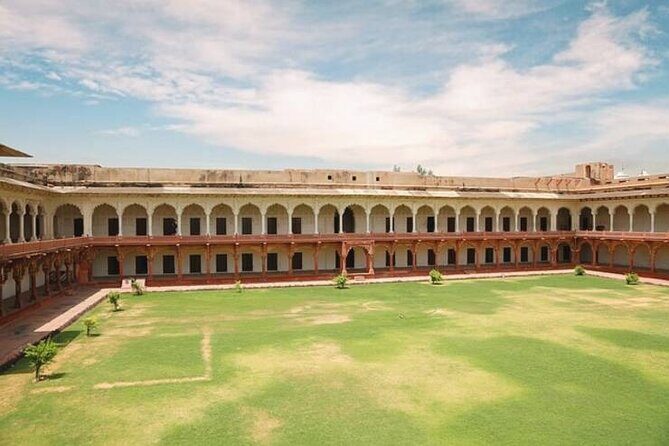 Taj Mahal Sunrise Tour from Delhi with Fort,Baby taj & breakfast - FAQ