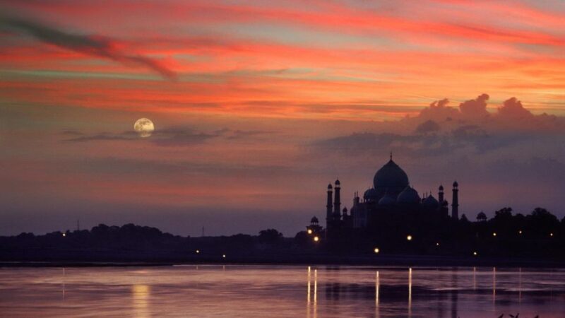 Taj Mahal Sunset Tour By Tuk Tuk with Private Guide - Key Points