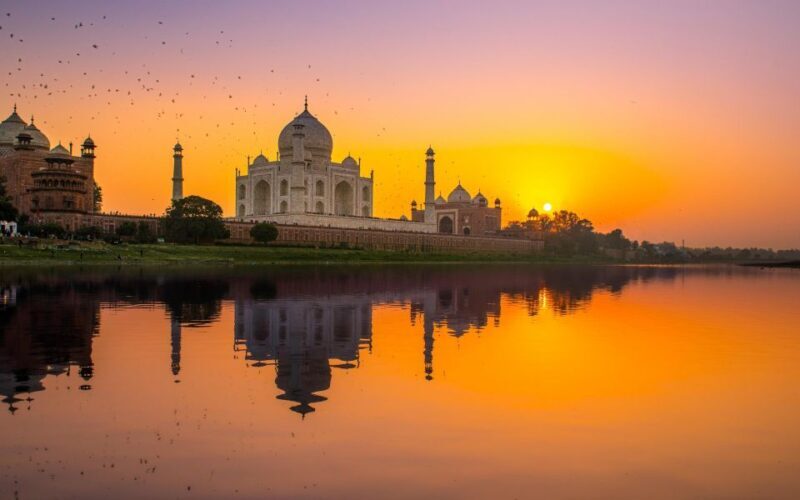 Taj Mahal Sunset View or Morning View Tour with Hotel Pickup - Discover the Taj Mahal and Agra’s Markets with a Private Guide