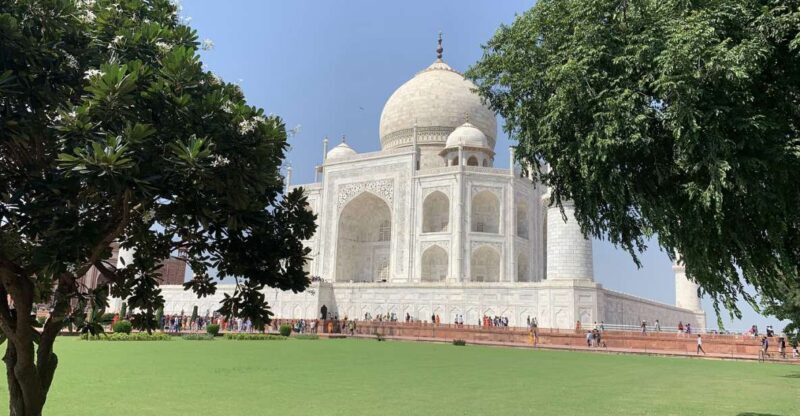 Tajmahal With Mausoleum Skip The Line Ticket With Guide - Key Points