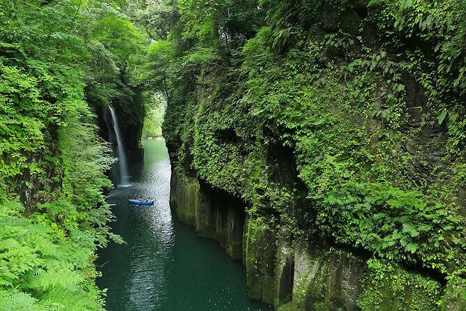 Takachiho Gorge and Mount Aso Scenic Day Tour - Key Points
