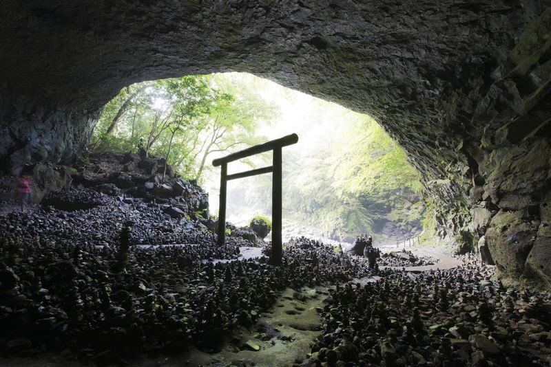 Takachiho Private Car Charter Day Tour: Takachiho Gorge, Takachiho Shrine, Ama-Iwato Shrine, Ama-no-Yasukawara, Miniature Train | Customized Private Group Itinerary - A private ride makes Takachiho practical