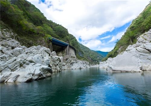 Takamatsu: Iya Valley, Oboke Gorge & Naruto Whirlpools Adventure - Naruto Strait: schedule the whirlpools around the tide