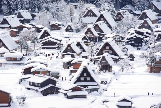 Takayama Shirakawa-go & Gokayama Full-Day UNESCO Tour - Shirakawa-go: the famous village and its viewpoint