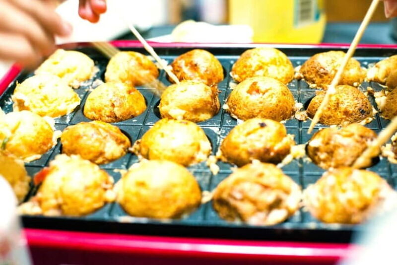 Takoyaki cooking experience in Kabukicho, Shinjuku - The Food and How It’s Served