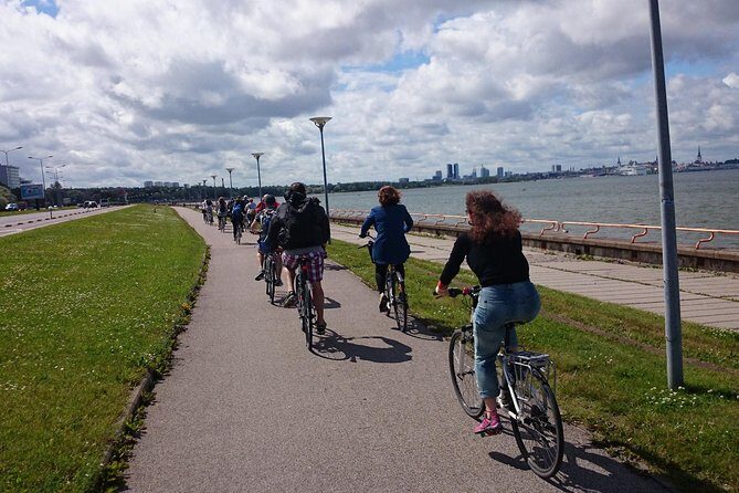 Tallinn Bike Tour from Tallinn Cruise Port - Key Points