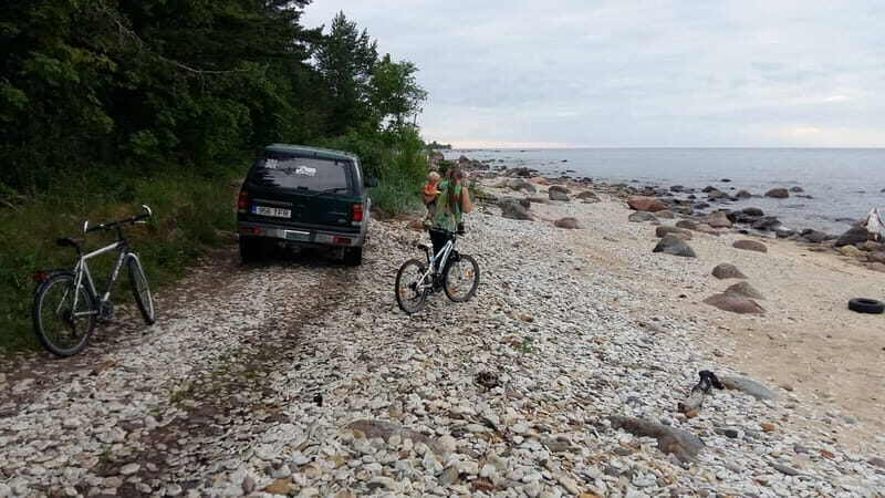 Tallinn: Off-Road Estonian Forests and Coast Safari - Exploring the Details of the Tallinn Off-Road Safari