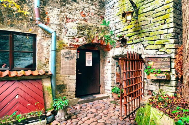 Tallinn Old Town: Stories and Views 2Hour Walking Tour - An In-Depth Look at the Tallinn Old Town Tour