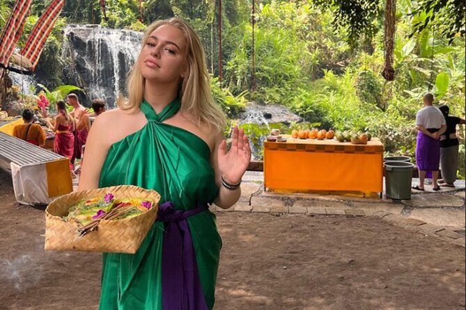 Taman Beji Griya Waterfall Tranquil Purification Ceremony - Experience the Serenity of Taman Beji Griya Waterfall and Its Sacred Purification Ceremony