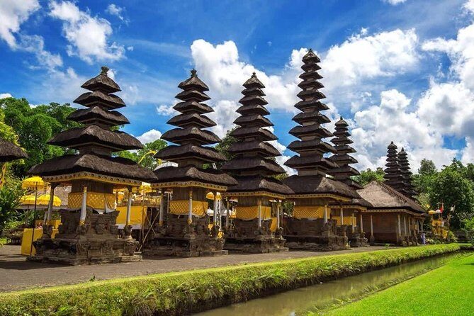 Tanah Lot Sunset and Monkey Forest Tour. - Authentic Experience Through Knowledgeable Guides