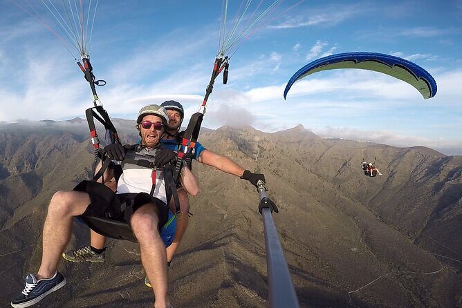 Tandem Paragliding Flight in Costa Adeje from 1100m - Who Will Love This Experience?