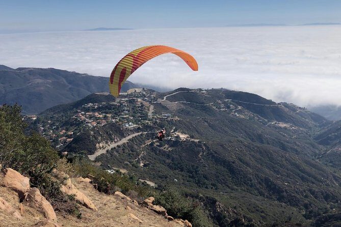 Tandem Paragliding flight with instructor in Malibu - Key Points