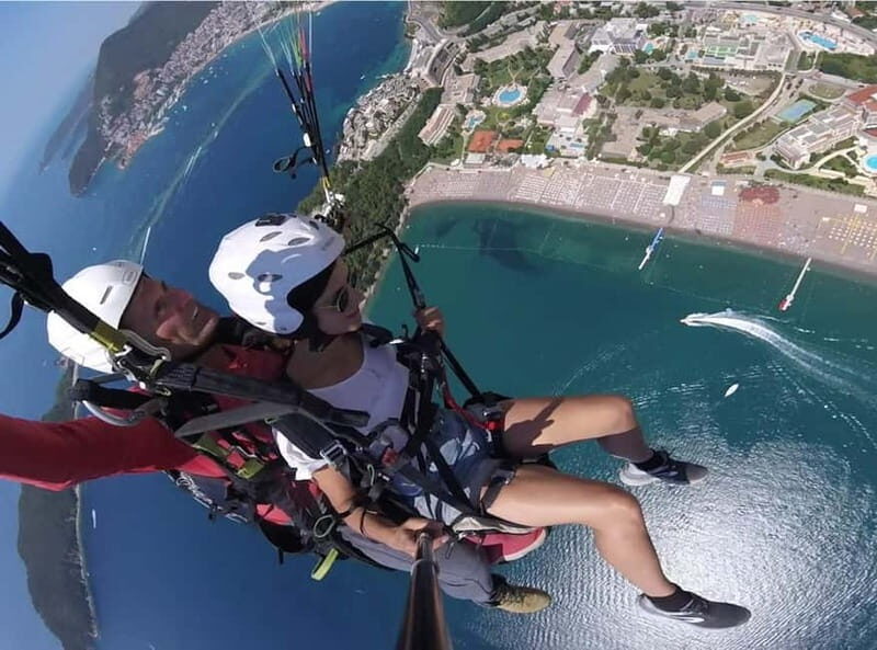Tandem Paragliding in Budva with Expert Pilots/All-inclusive - Key Points