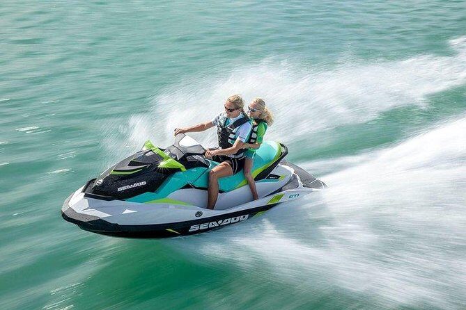 Tandem Parasailing and Jet Ski in Puerto del Carmen - A Detailed Look at Lanzarotes Water Duel: Jet Ski and Parasailing