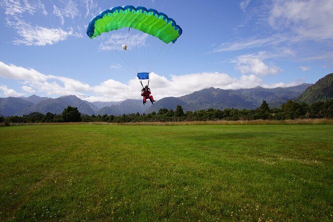 Tandem Skydive 16,500ft from Franz Josef - The Return and Reflection