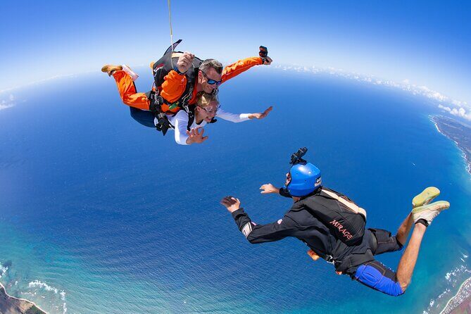 Tandem Skydiving with GoJump in Hawaii - An In-Depth Look at the Hawaii Skydiving Experience