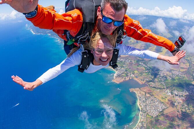 Tandem Skydiving with GoJump in Hawaii - FAQs