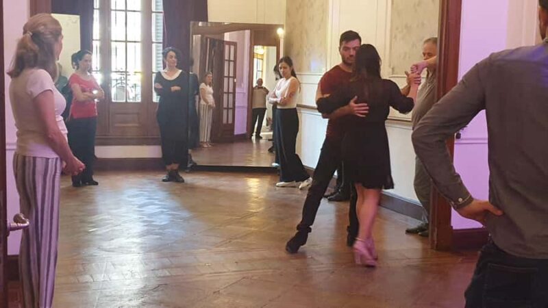 Tango Lesson in Buenos Aires with professional dancers - Experience Authentic Tango in Buenos Aires with Professional Dancers
