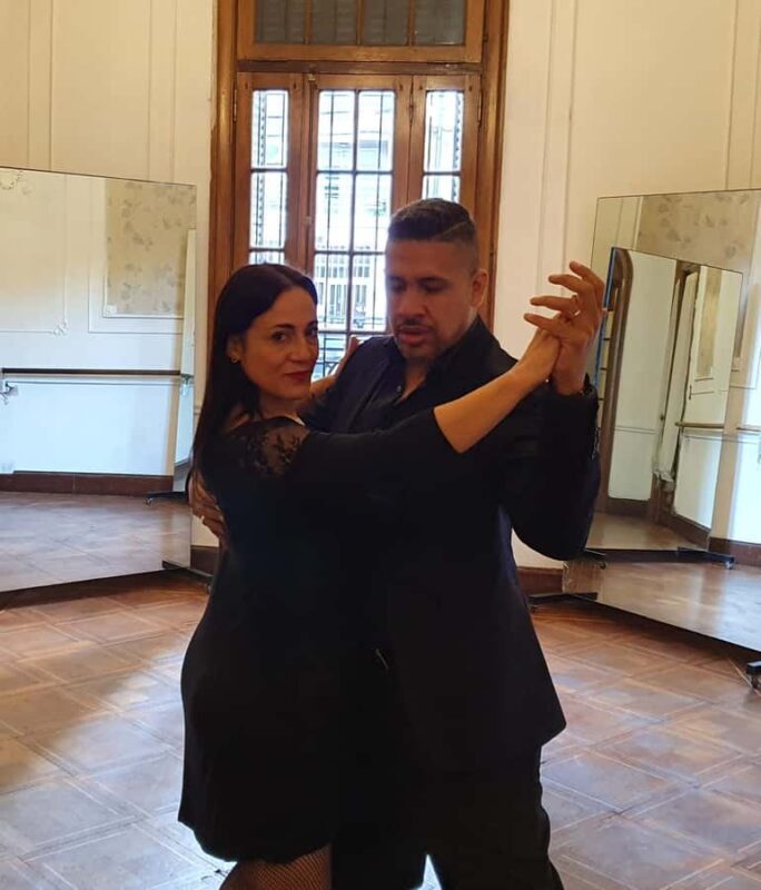 Tango Lesson in Buenos Aires with professional dancers - What’s Included and How It Works