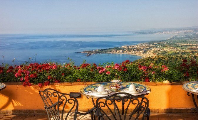 Taormina and Castelmola private and guided tour with Arancino - Who Will Love This Tour?