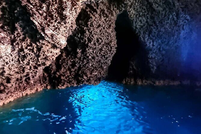Taormina Sightseeing Private luxury Boat Tour with Aperitif - Who Should Consider This Tour?