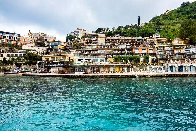 Taormina Sightseeing Private luxury Boat Tour with Aperitif - FAQ