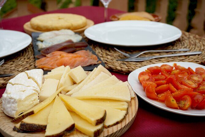Tapas in the vineyards - Practical Details: What to Expect on the Tour