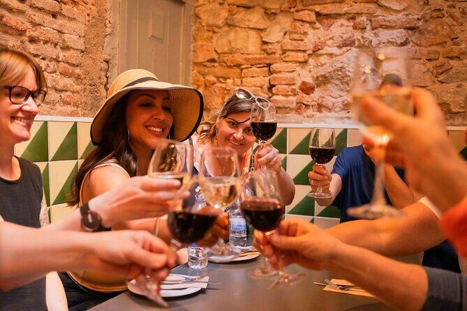 Tapas, Wine, and Culture: A Bike Ride Through Barcelonas Heart - A Closer Look at the Tour Experience