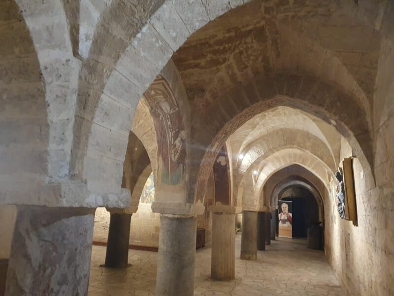 TARANTO PUGLIA WALKING TOUR UP AND DOWN - A Close Look at the Taranto Walking Tour: What to Expect