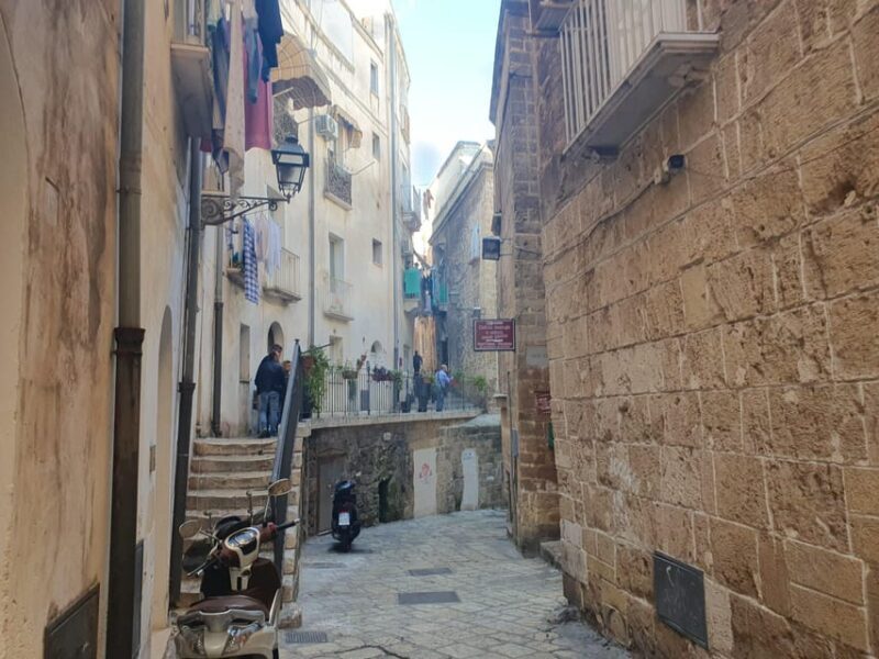 TARANTO WALKING TOUR - TARANTO WALKING TOUR: Discover the Heart of Puglia’s Ancient Port City