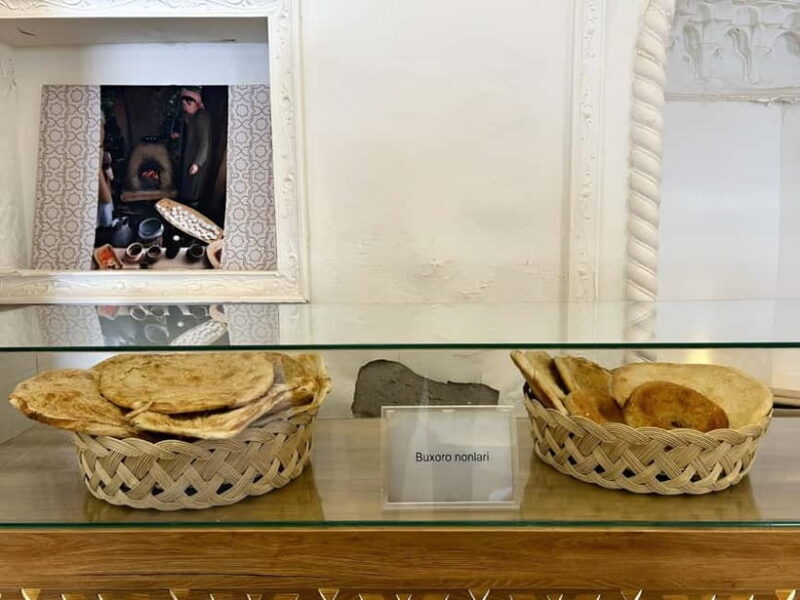 Tashkent: Bake Uzbek Bread + Chorsu Bazaar & Museum Visit - Who Should Consider This Tour?