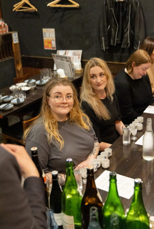 Taste a variety of sakes with a sake sommelier - From tasting room to Japanese tavern