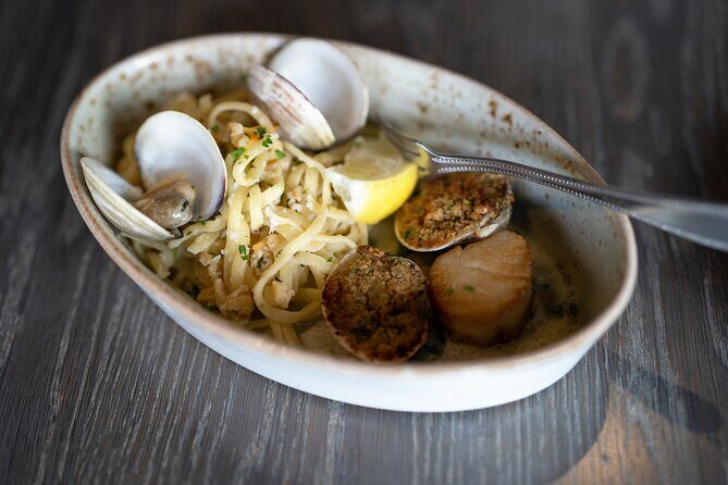 Taste of Downtown Sarasota- A Walking/Culinary Tour - Guides and Atmosphere