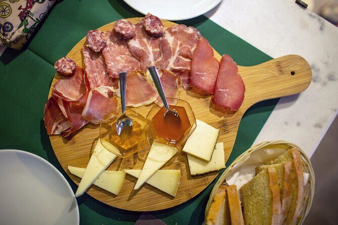 Taste Perugia: A Full Meal Walking Food Tour by Do Eat Better - Key Points